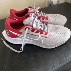 Oklahoma Sooners Nike Air Zoom Pegasus. Size 10